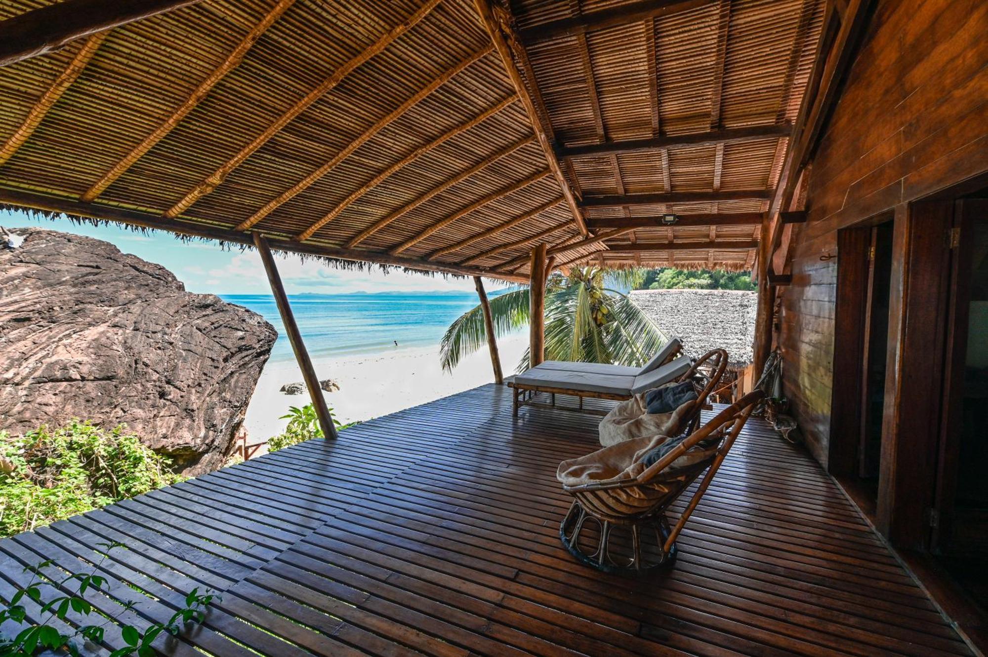 Shambala Madagascar: Beachfront Lodge And Adventures Ambolobozo Bagian luar foto