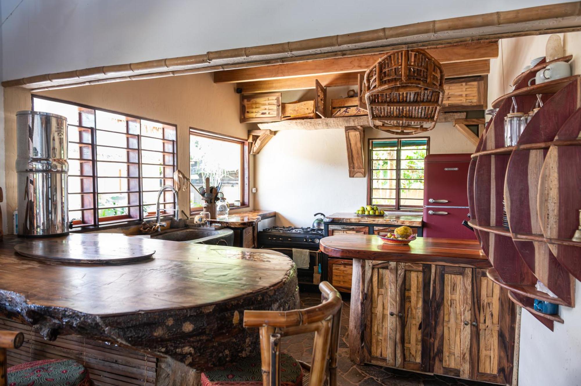 Shambala Madagascar: Beachfront Lodge And Adventures Ambolobozo Bagian luar foto