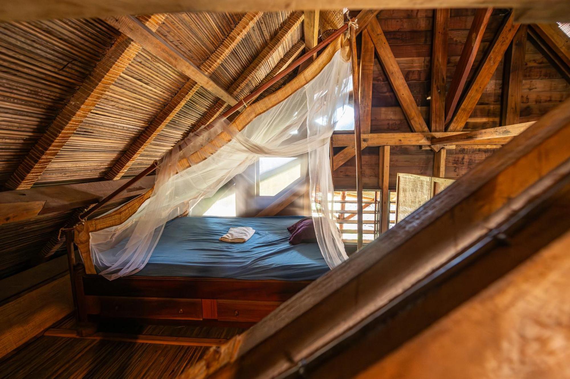 Shambala Madagascar: Beachfront Lodge And Adventures Ambolobozo Bagian luar foto
