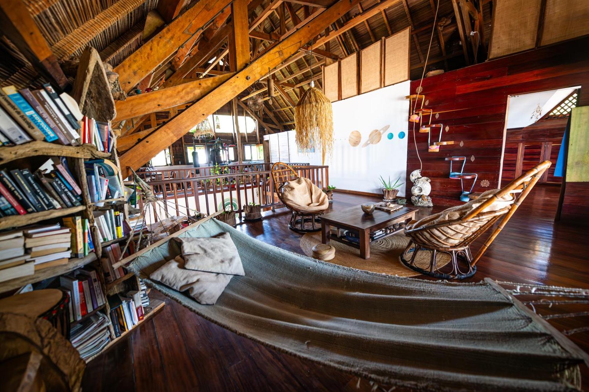 Shambala Madagascar: Beachfront Lodge And Adventures Ambolobozo Bagian luar foto