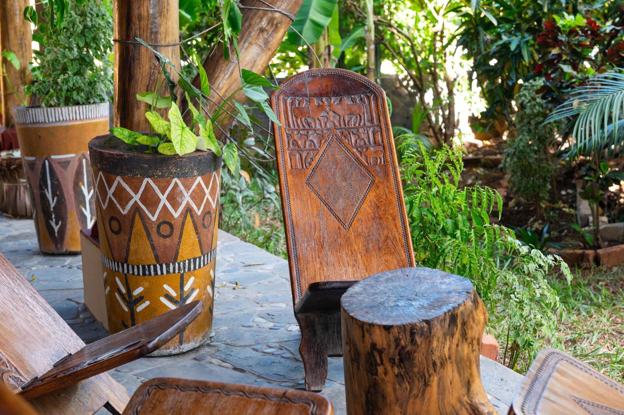 Shambala Madagascar: Beachfront Lodge And Adventures Ambolobozo Bagian luar foto