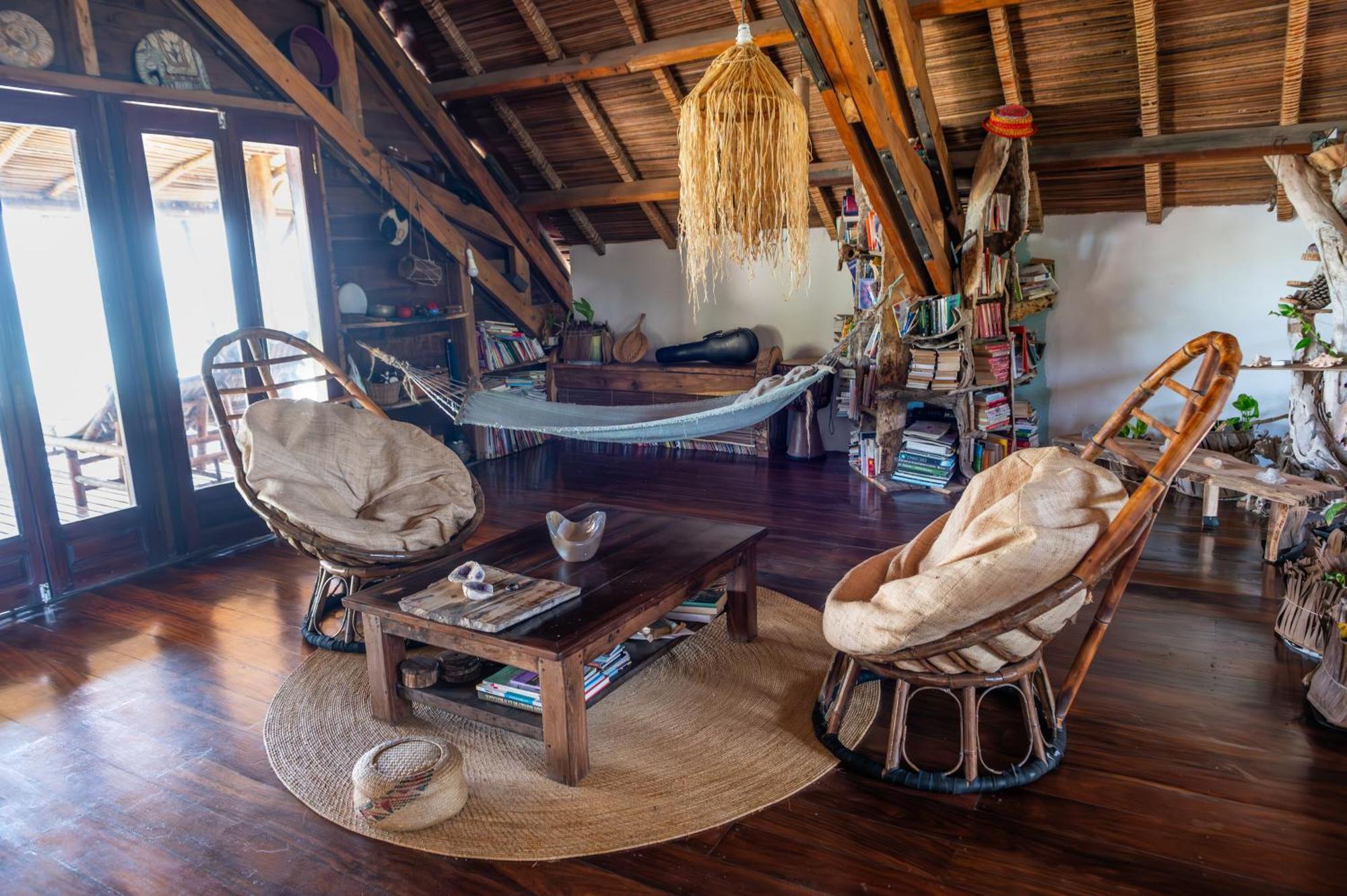 Shambala Madagascar: Beachfront Lodge And Adventures Ambolobozo Bagian luar foto